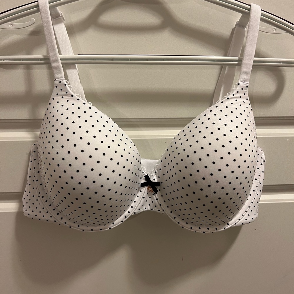 Victoria’s Secret bra 38C